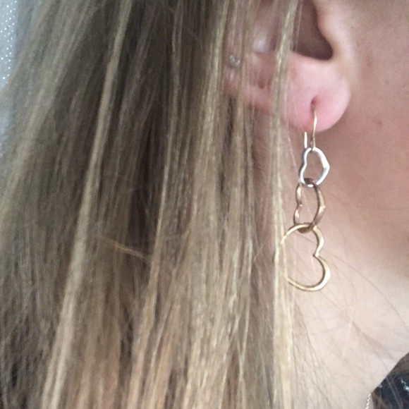 **NEVER WORN** Mixed Metals Heart Earrings - Picture 6 of 6